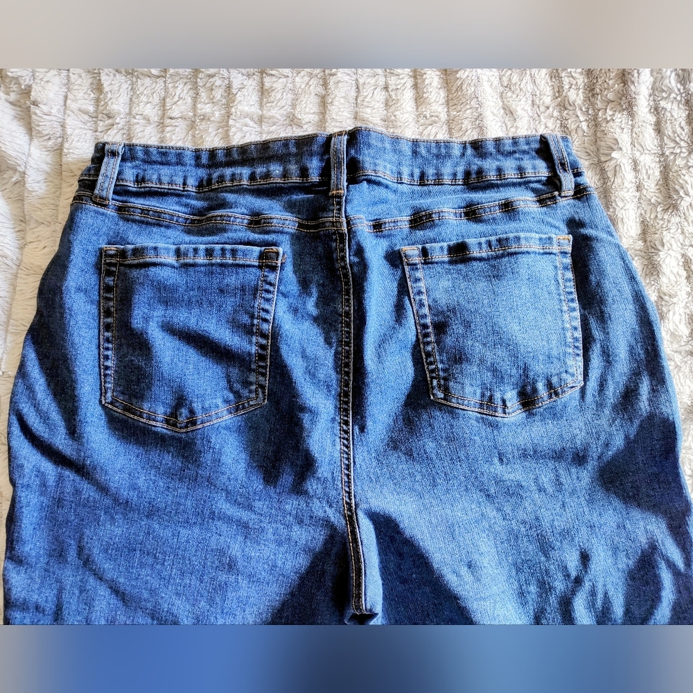 ~~Style & Co. 👖Bootcut~~ - Picture 2 of 5